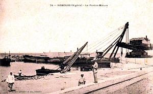 NEMOURS - PORT - LE PONTON-MATURE
